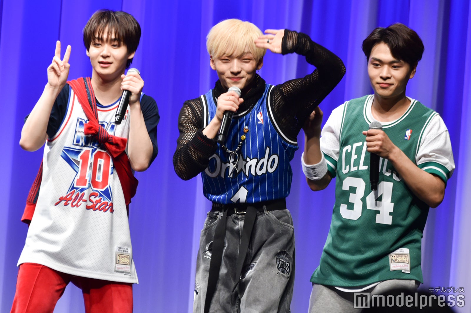 個性豊かにポーズを決める太田駿静、古瀬直輝、海帆（C）モデルプレス