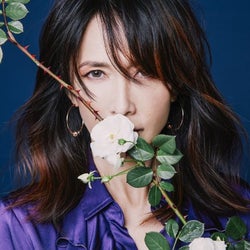 工藤静香、中島みゆきカバーアルバムのタイトルは『青い炎』に決定