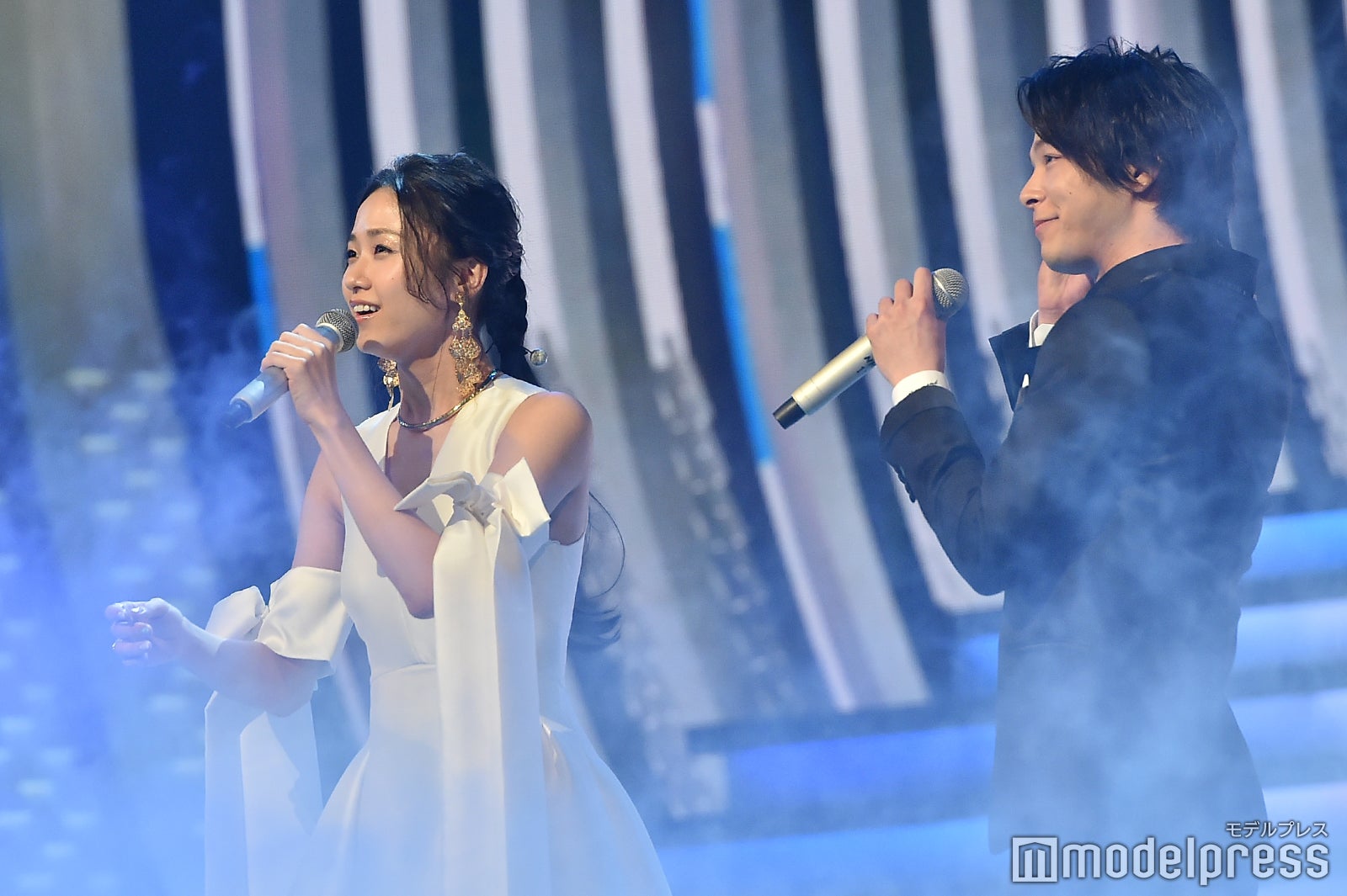 木下晴香、中村倫也 （C）モデルプレス