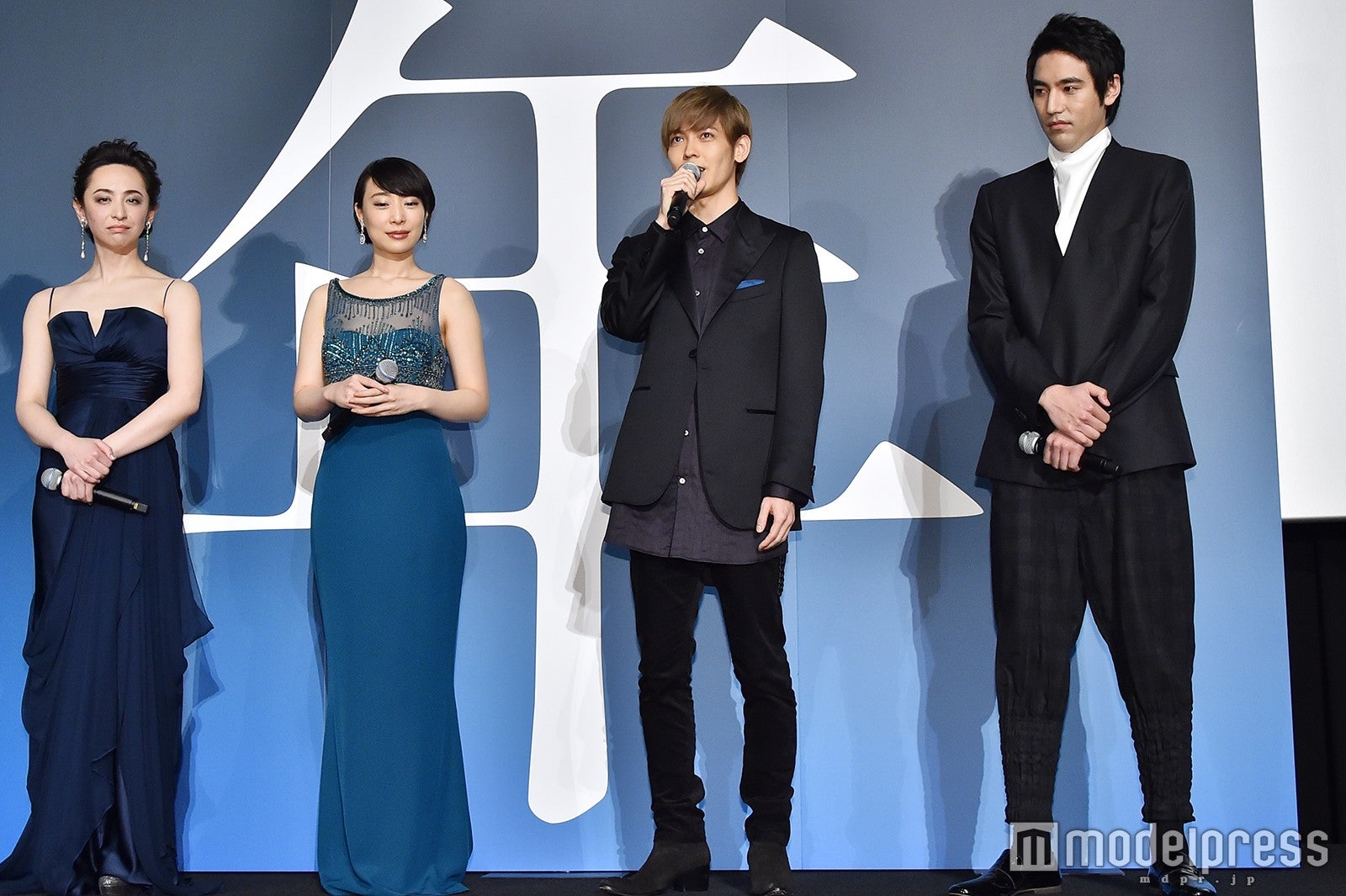 荻野友里、大谷麻衣、猪塚健太、小柳友（C）モデルプレス