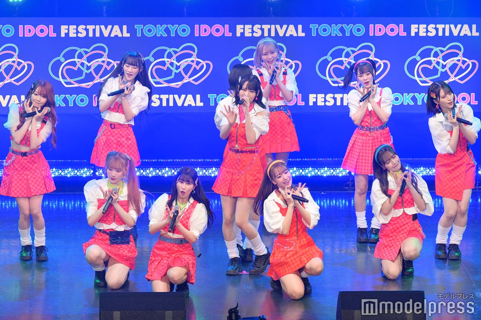 =LOVE （C）モデルプレス