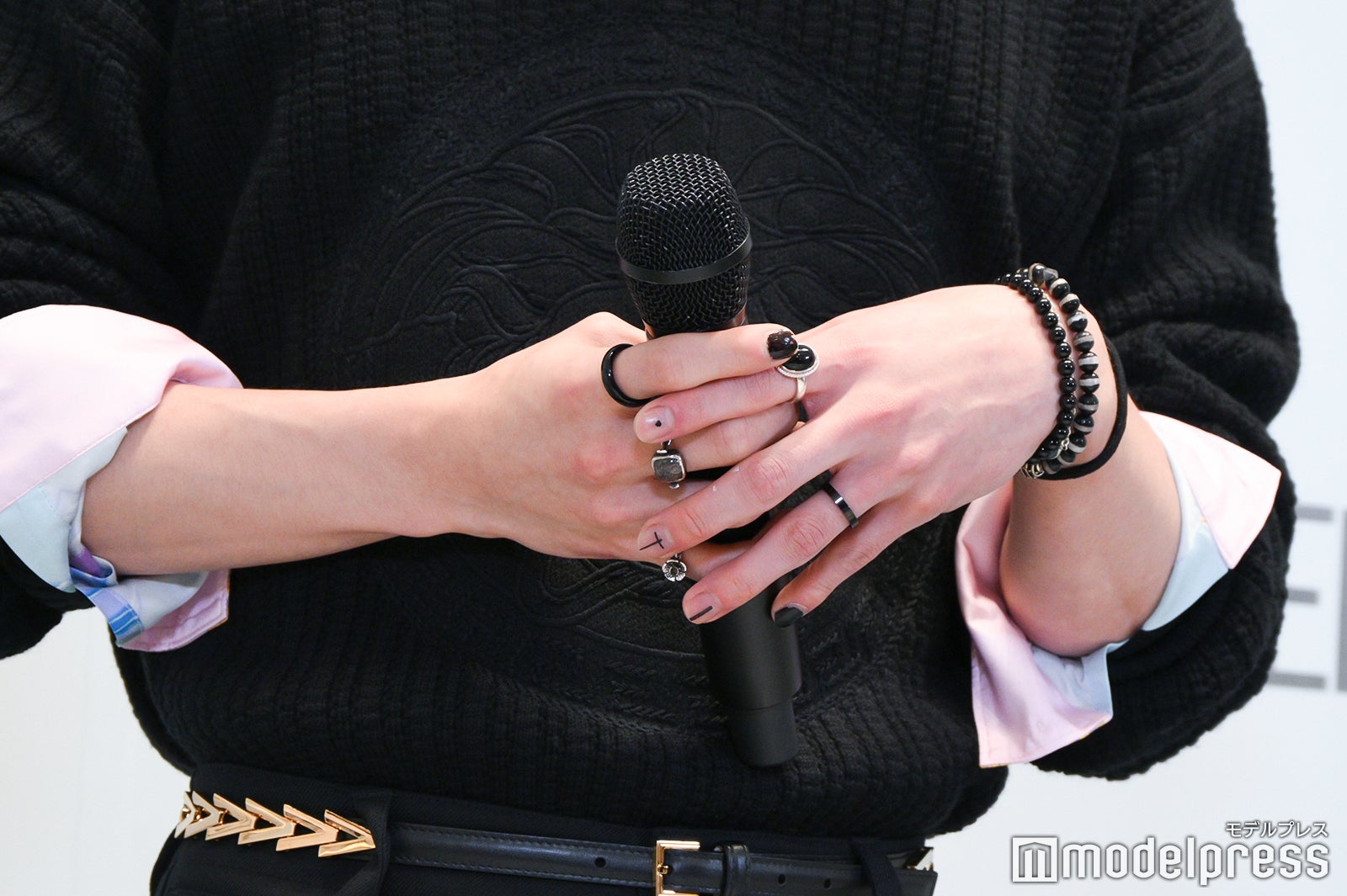 クールなネイルが際立っていたヒョンジン（C）モデルプレス