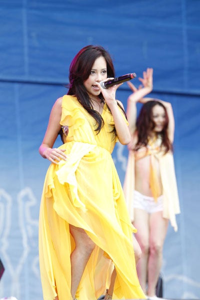 ICONIQ、「a-nation 10th」衣装・ネイルを公開＜モデルプレス独占＞