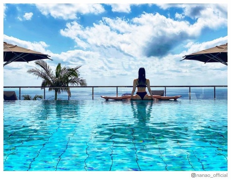 菜々緒、美ボディ際立つビキニ姿の“180度開脚”ショットに「芸術的」「全てが美しい」の声