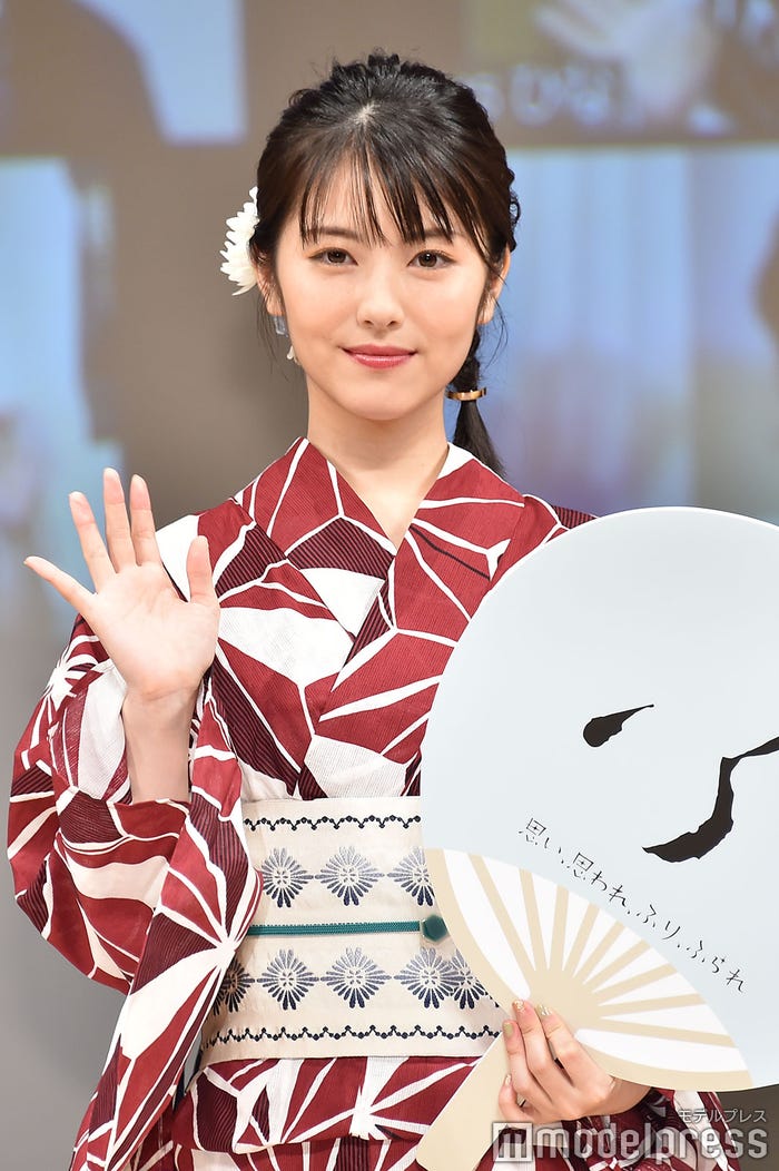 浜辺美波(C)モデルプレス