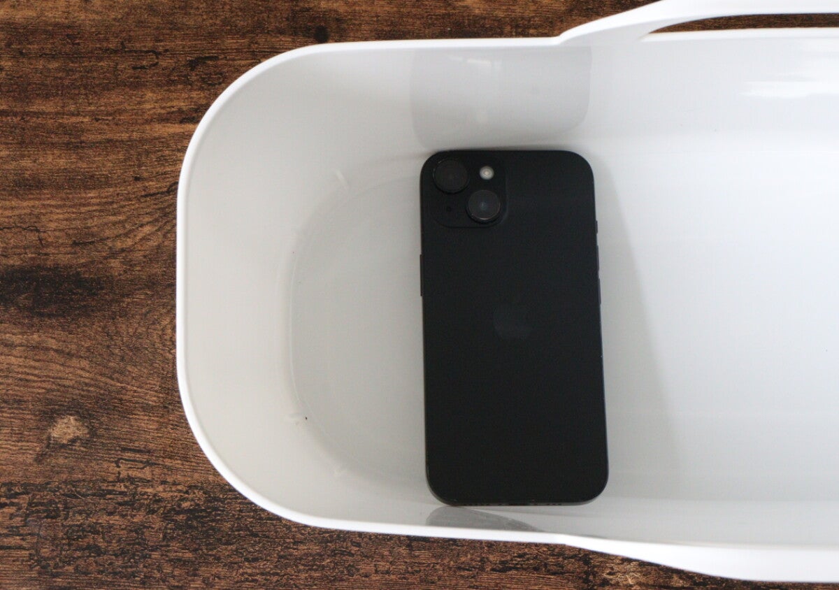 感謝しかないよ…僅かな隙間を収納に！スペースを有効活用できるスリムな100均収納グッズ