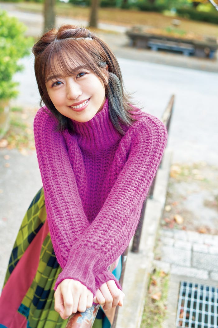 篠崎彩奈(画像提供:小学館)