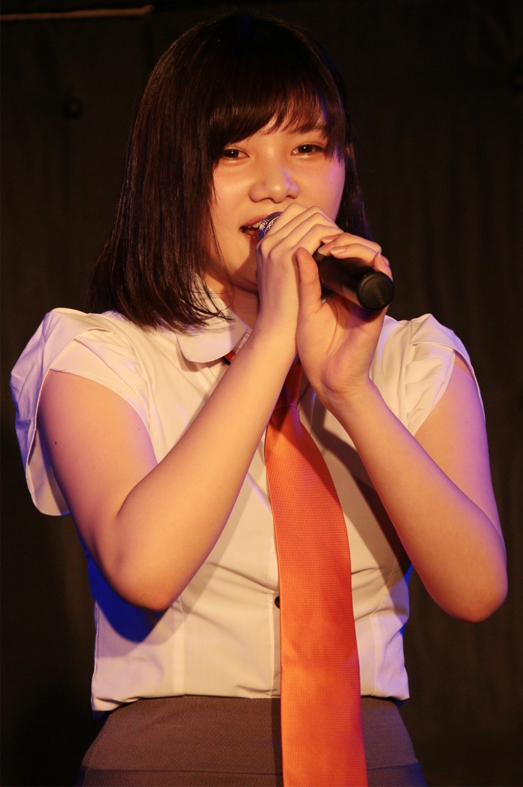 異色のオフィス系ガールズ・カプ式会社ハイパーモチベーション、新入社員の入社式を開催