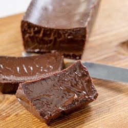 今年のバレンタインチョコは驚くほどヘルシーに!入手困難なガトーショコラ専門店が監修した新作に大注目