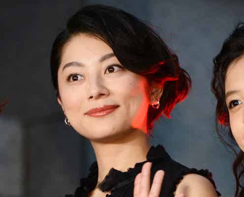 “恋愛初心者”の嵐・大野智דデキる秘書”小池栄子のやり取りが面白い「なんて有能なキューピッド」「親子みたい」