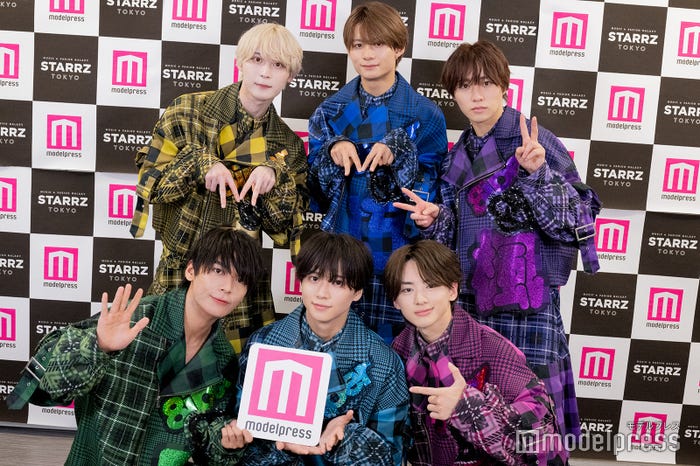 8iper/(後列左から)橘未來唯、吉川巧巳、田中楓馬(前列左から)岡田隆之介、金子蒼央、佐藤虎之助(C)モデルプレス