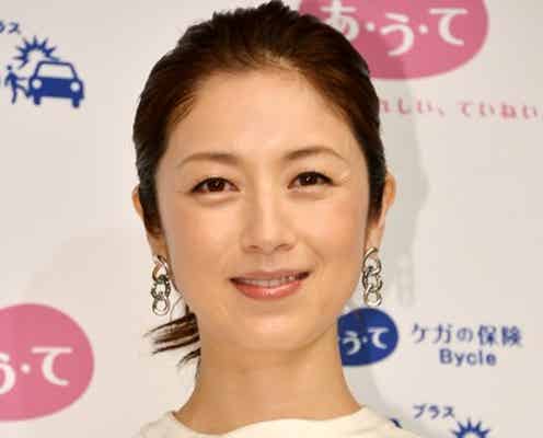 高岡早紀、“大切な人”を明かす ミニスカで美脚披露