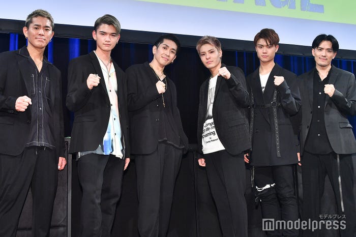 DEEP SQUAD/(左から)YUICHIRO、杉山亮司、TAKA、比嘉涼樹、宇原雄飛、KEISEI(C)モデルプレス