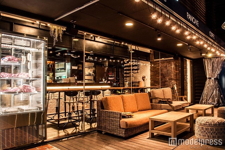 ランチ、ディナーまで幅広いシーンにおいて利用できる「NICK STOCK」／画像提供：ゴリップ