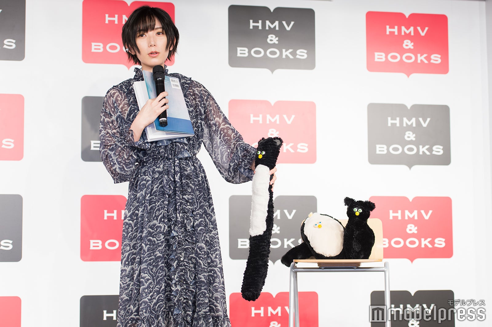 会見にも同席した魔改造ファービーたち（C）モデルプレス