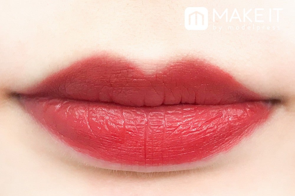 SUQQU／バイブラント リッチ リップスティック／05 晴紅 使用 (C)メイクイット