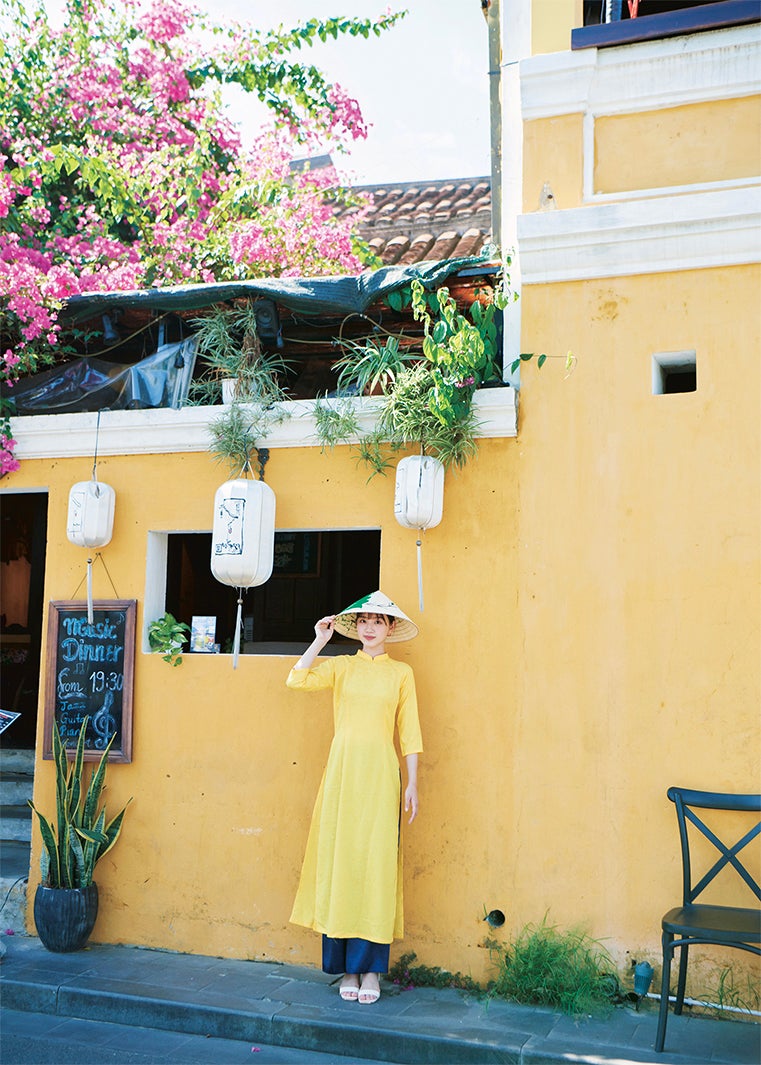 （C）日向坂46 佐々木美玲1st写真集『陽射しのパレード』／集英社
撮影／熊木優（io）