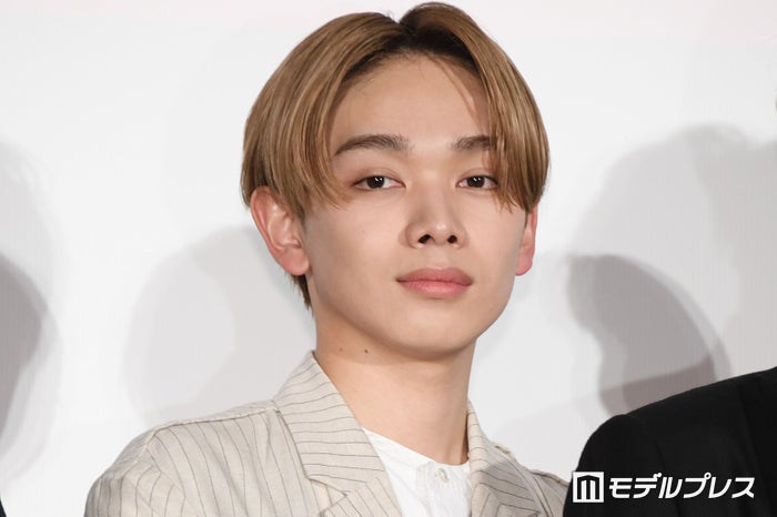 宮世琉弥、なにわ男子・高橋恭平の“真似”で会場沸かす＜映画 マイホームヒーロー＞