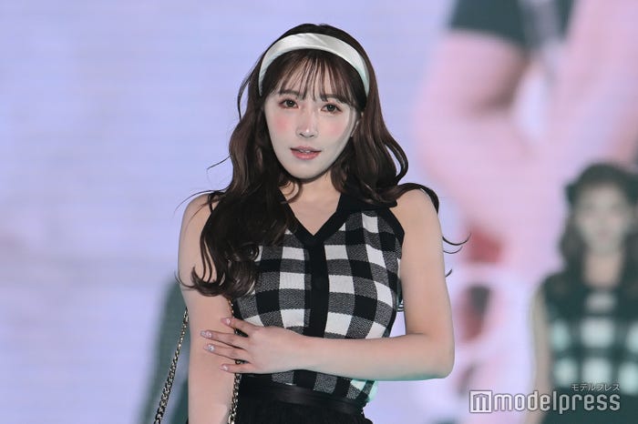 三上悠亜(C)モデルプレス