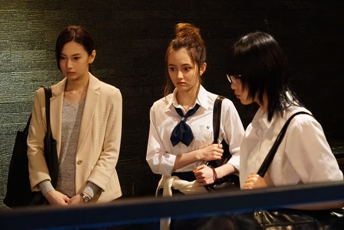 北川景子、アヤカ・ウィルソン、平手友梨奈(C)2018 「響 -HIBIKI-」製作委員会(C)柳本光晴/小学館