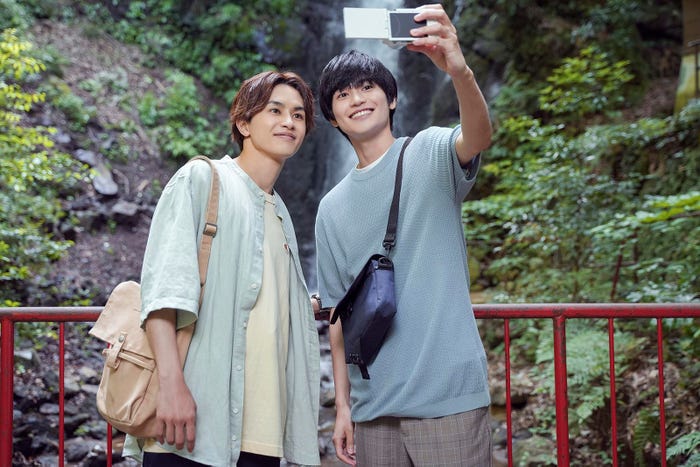 草川拓弥、西垣匠「みなと商事コインランドリー2」第8話より(C)缶爪さわ・椿ゆず/KADOKAWA/「みなと商事コインランドリー2」製作委員会