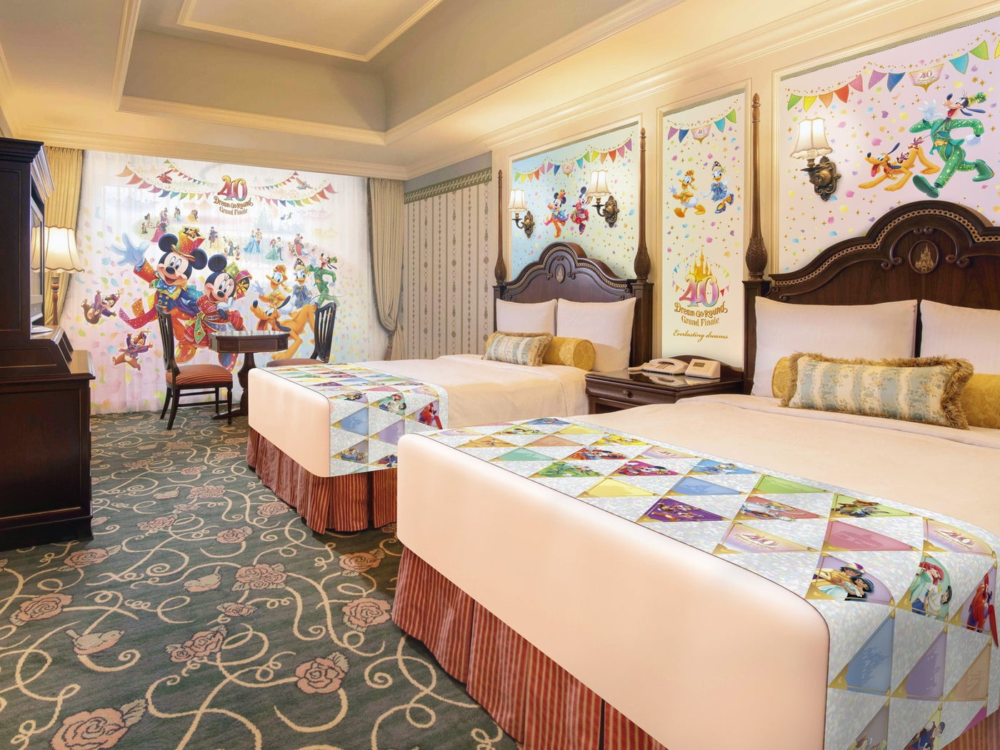 東京ディズニーランドホテル「東京ディズニーリゾート40周年“ドリームゴーラウンド”」グランドフィナーレスペシャルルーム（イメージ）（C）Disney