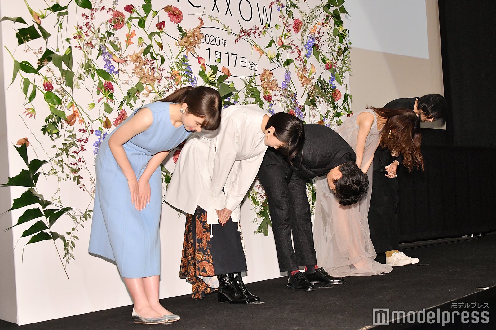 （左から）松木エレナ、志田彩良、田中圭、岡崎紗絵、今泉力哉監督（C）モデルプレス