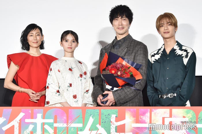 (左から)木村多江、齋藤飛鳥、佐々木蔵之介、高橋恭平(C)モデルプレス