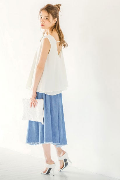 ノースリーブバックデザインフレアトップス「Re:EDIT by GALSTAR」2,198円（税込）／画像提供：Re:EDIT by GALSTAR