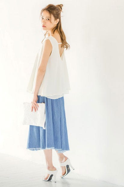 ノースリーブバックデザインフレアトップス「Re:EDIT by GALSTAR」2,198円(税込)/画像提供:Re:EDIT by GALSTAR