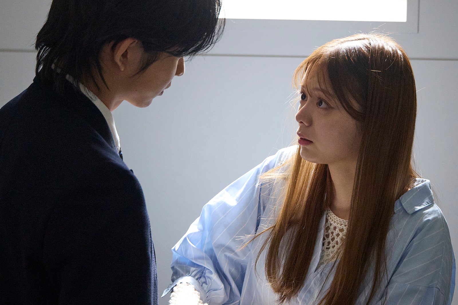 【復讐カレシ～溺愛社長の顔にはウラがある～ 第1話】舞香（紺野彩夏）、社長・駿（鈴木仁）からの思わぬ提案に戸惑い