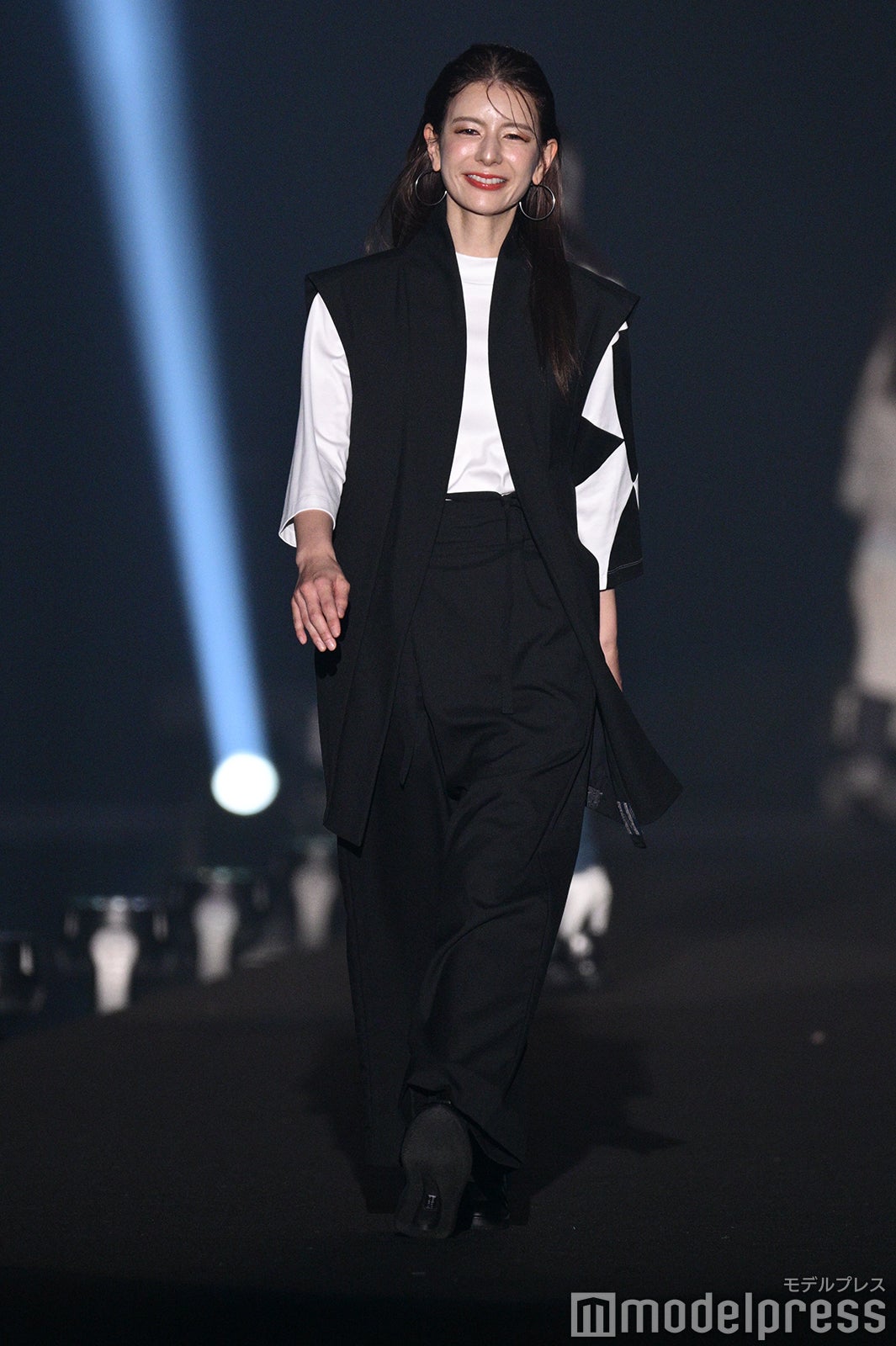 スザンヌ（C）モデルプレス