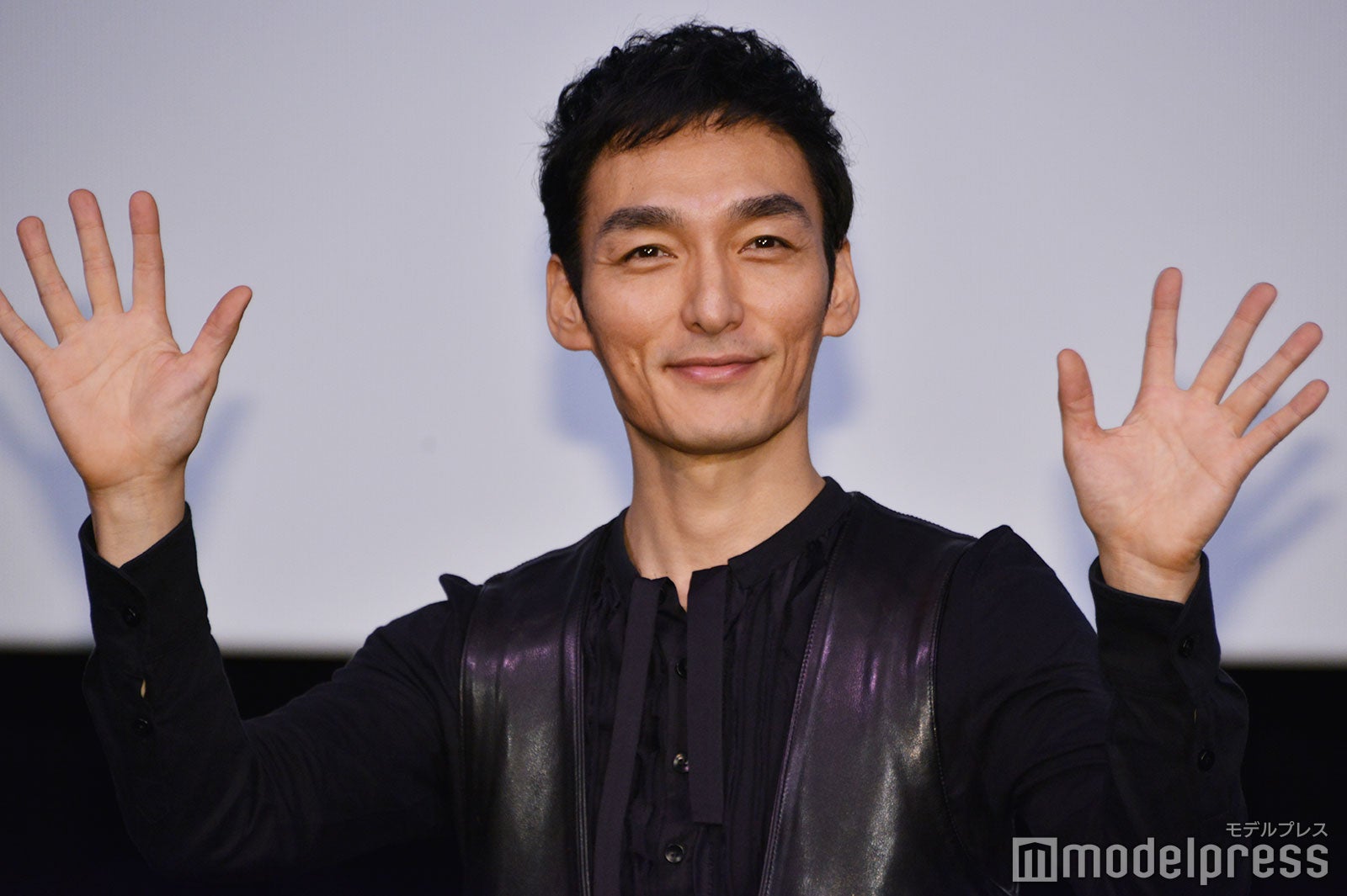 草なぎ剛（C）モデルプレス