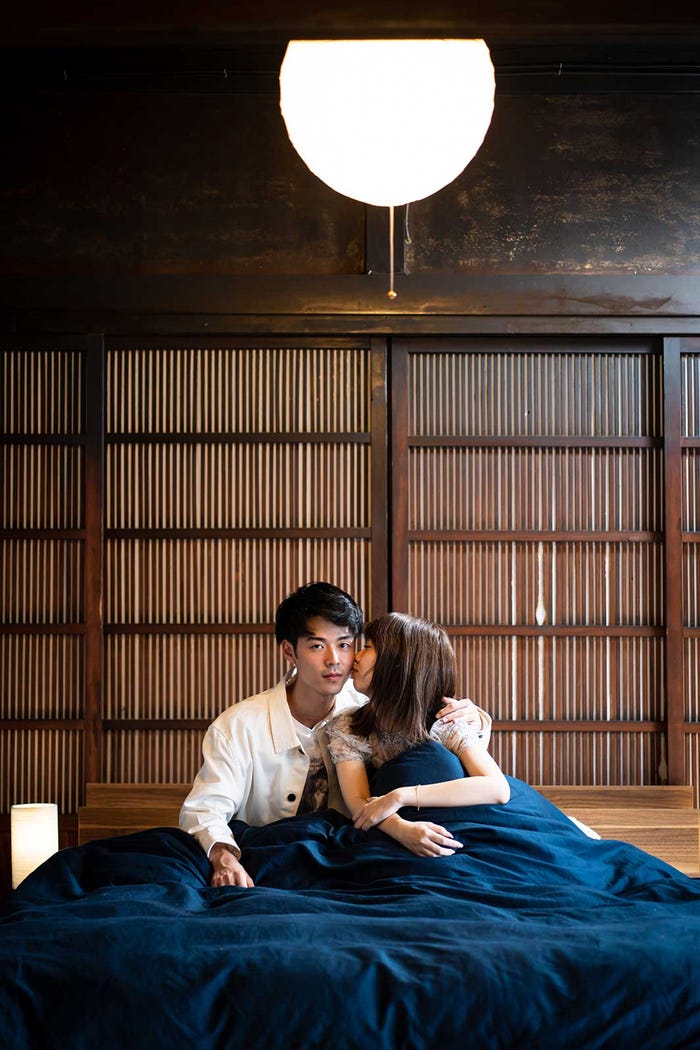 北條慶、江野沢愛美『恋愛ドラマな恋がしたい~Kiss On The Bed~』(C)AbemaTV, Inc.