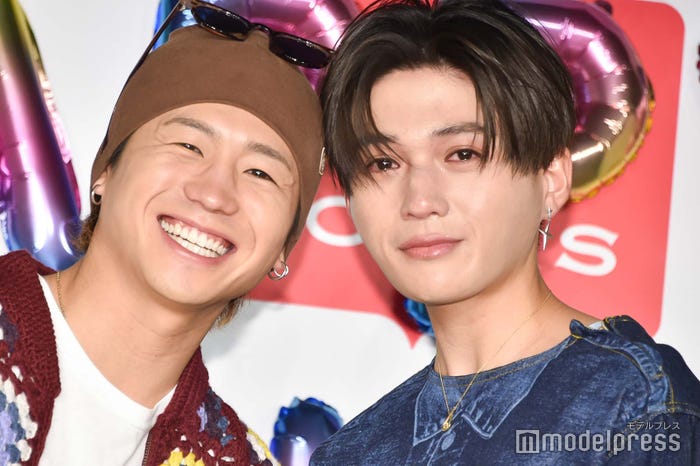 瀬口黎弥のサプライズに涙を流す八木勇征(C)モデルプレス