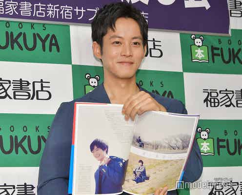 松坂桃李、29歳の制服ショットは「やっぱりちょっと違う」