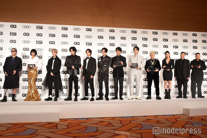 「GQ MEN OF THE YEAR 2022」フォトコールに登場した川原渓青、川上未映子、松島聡、中島健人、佐藤勝利、菊池風磨、大泉洋、町田啓太、那須川天心、Awich、長田庄平、松尾駿(C)モデルプレス