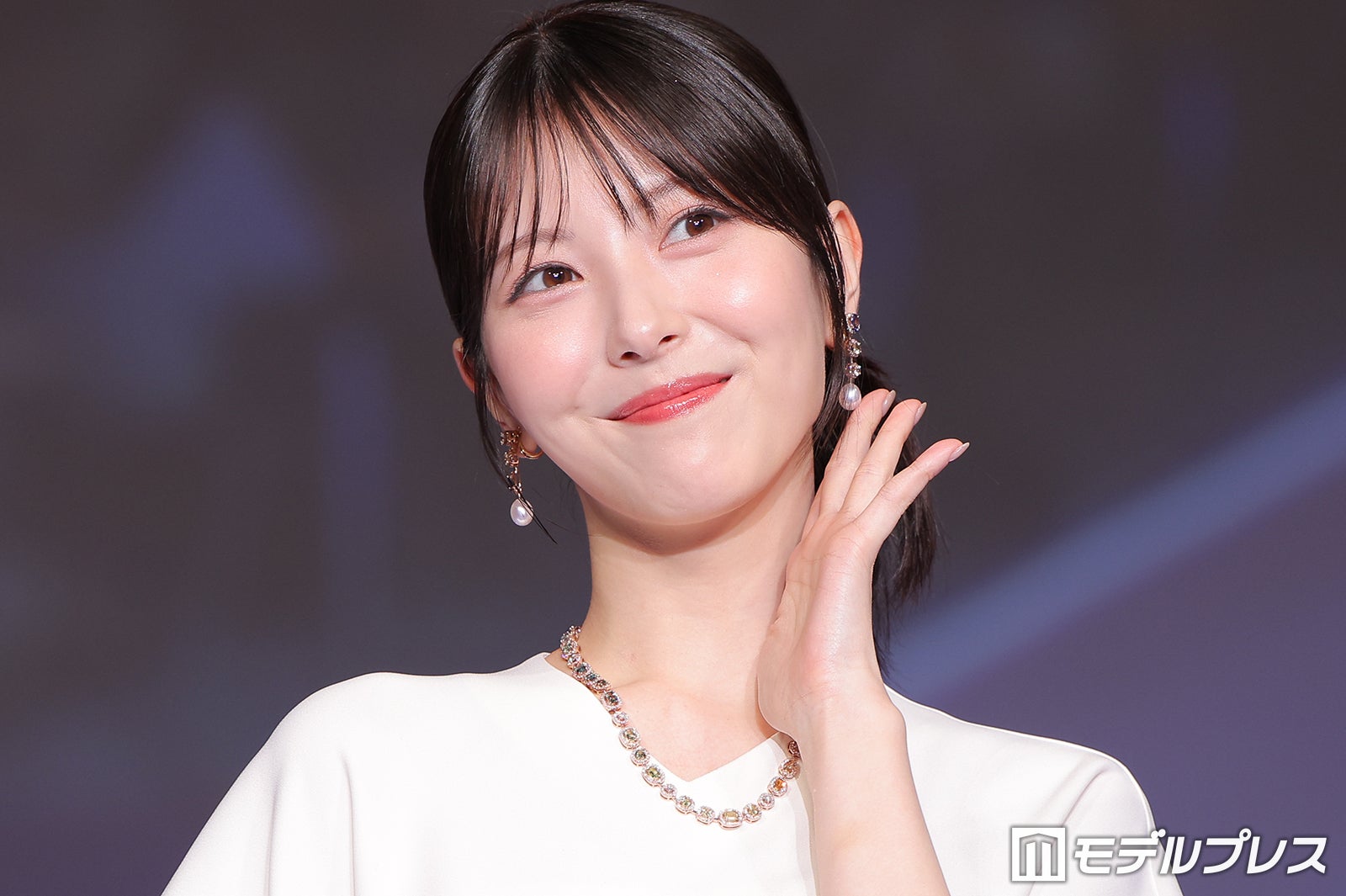 浜辺美波、7年越し2度目の「ジュエリーベストドレッサー賞」下半期の目標は「まずは大河ドラマを全うして」【第37回 日本ジュエリーベストドレッサー賞】