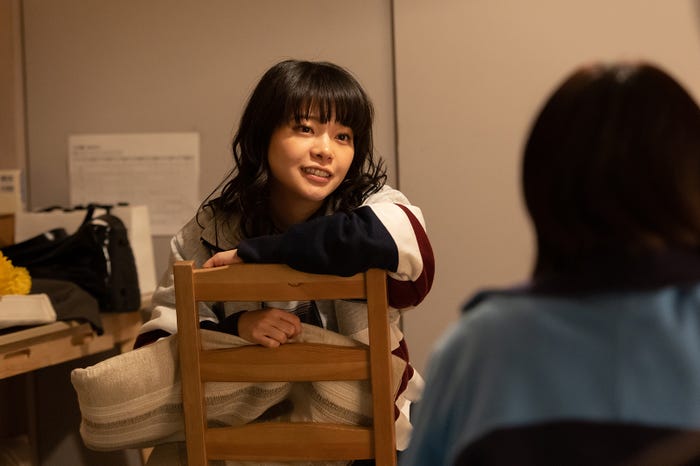 岸井ゆきの「日曜の夜ぐらいは…」第4話より(C)ABCテレビ