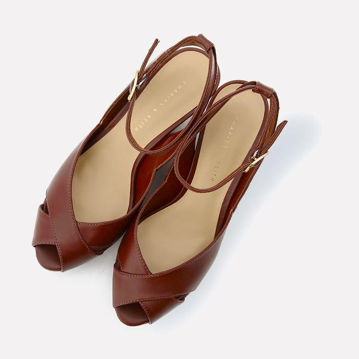 アンクルストラッププラットフォーム「CHARLES & KEITH」3,726円(税込)/画像提供:CHARLES & KEITH OFFICIAL ONLINE STORE