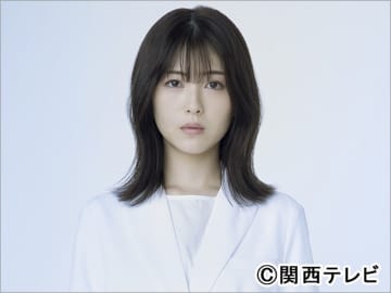 浜辺美波 樹林伸原作の ドクターホワイト で医療ドラマ初挑戦 モデルプレス