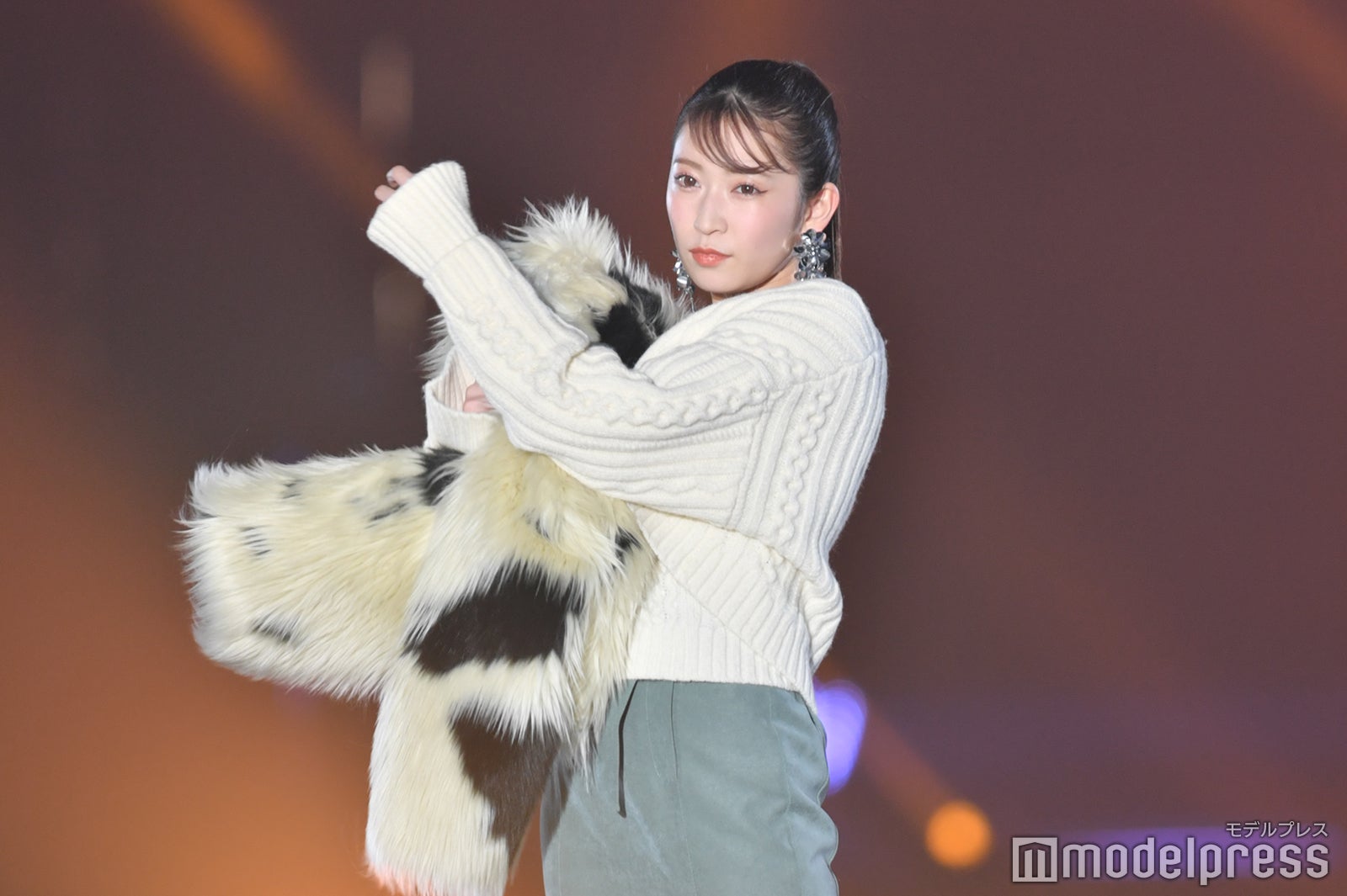 （C）モデルプレス