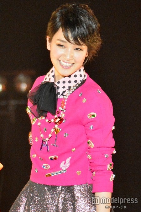 剛力彩芽、「本当に幸せ」観客と“プロペラダンス”披露