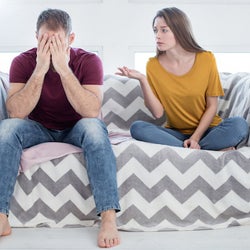 耐えられないかも 男性が重く感じてしまう女性の愛情表現 モデルプレス