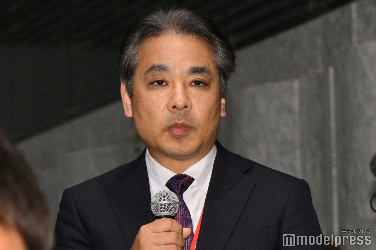 フジテレビ社会部記者が追及（C）モデルプレス