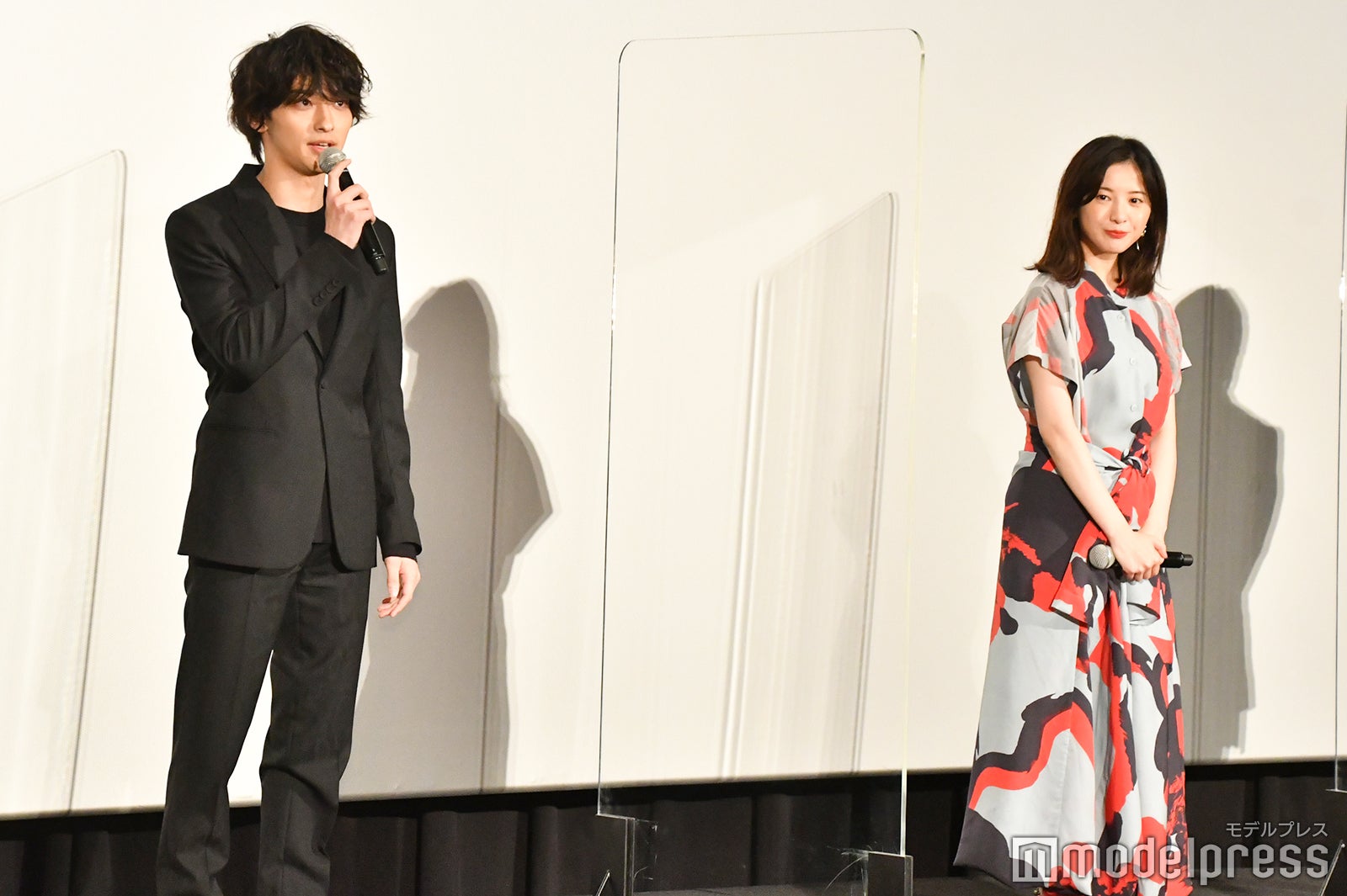 横浜流星、吉高由里子 （C）モデルプレス