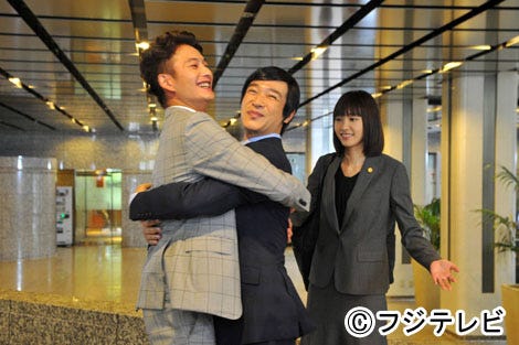 岡田将生、堺雅人、新垣結衣/フジテレビ系連続ドラマ「リーガルハイ」場面カットより