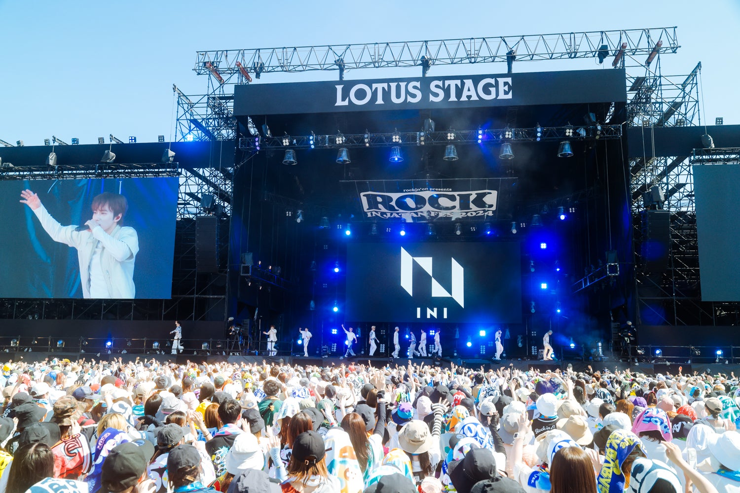 INI（C）LAPONE Entertainment