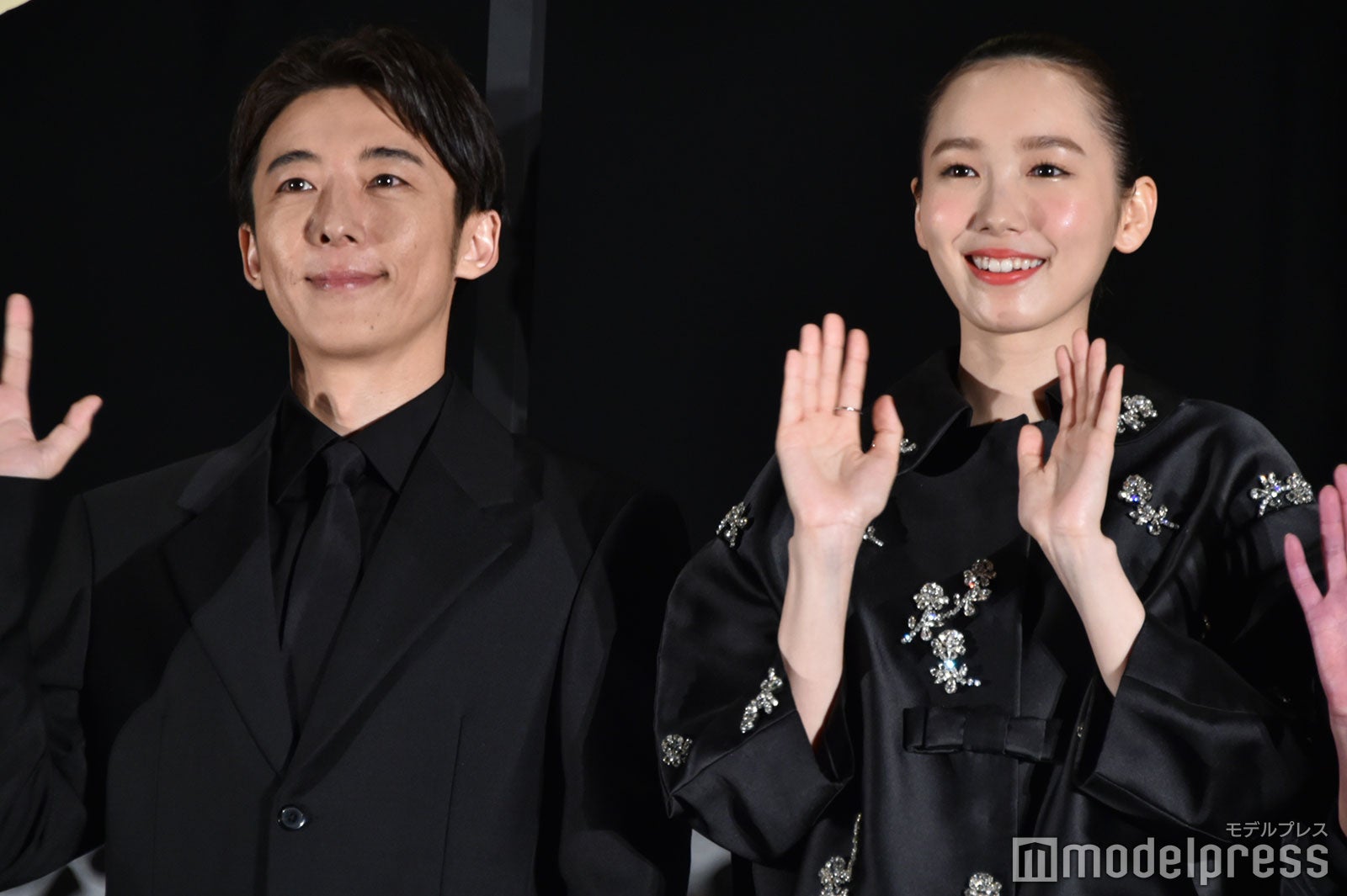 高橋一生、飯豊まりえ（C）モデルプレス