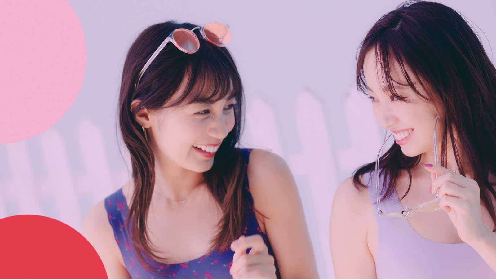 （左から）黒木ひかり、今泉佑唯（提供写真）